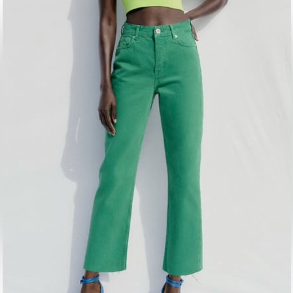 NWOT Green Zara Straight Cropped Jeans